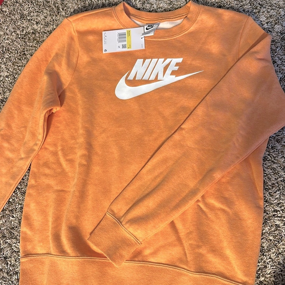 Women's nike club fleece sweatshirt